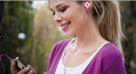 PINK FLOWER Earphones